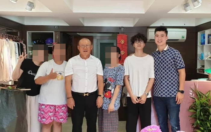 Thầy Park đến thăm nhà vợ chồng Duy Mạnh Ảnh 2