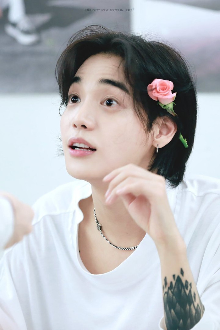 Nhan sắc của 15 nam idol chứng minh 1994 là năm các thiên thần ra đời Ảnh 12