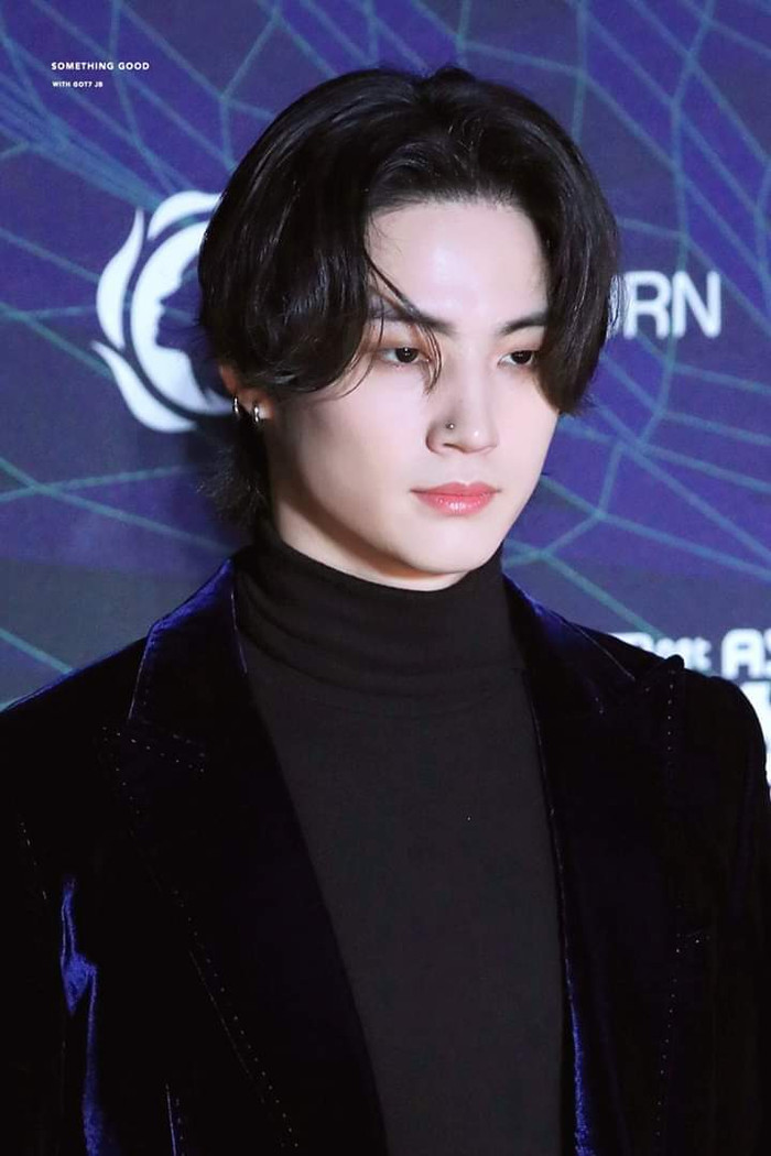 Nhan sắc của 15 nam idol chứng minh 1994 là năm các thiên thần ra đời Ảnh 11