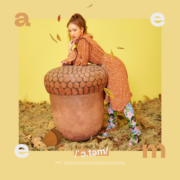 Ngay từ khi công bố thiết kế của album, cộng đồng mạng cũng mê mẩn với màu sắc và hình dạng thiết kế với nhận xét vừa đáng yêu xinh xắn, vừa chất lượng.