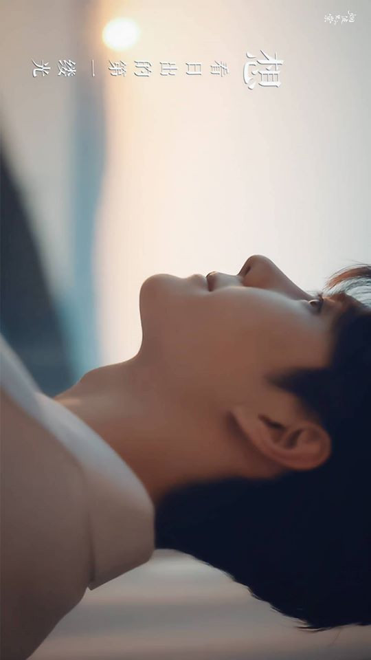 Vương Nhất Bác hóa bạn trai ấm áp trên photobook của Ximalaya Ảnh 31