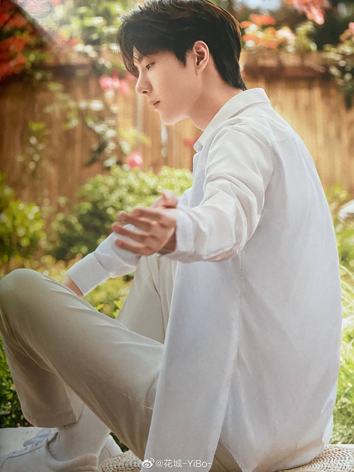 Vương Nhất Bác hóa bạn trai ấm áp trên photobook của Ximalaya Ảnh 12