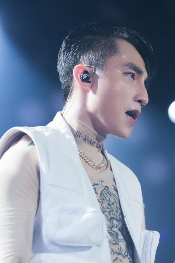 1001 cách 'nhá hàng' của Sơn Tùng M-TP trước thềm comeback: Gửi tin nhắn, ghép tranh hoa-lá-hẹ, nhưng cũng có lúc... spoil tất-tần-tật Ảnh 5