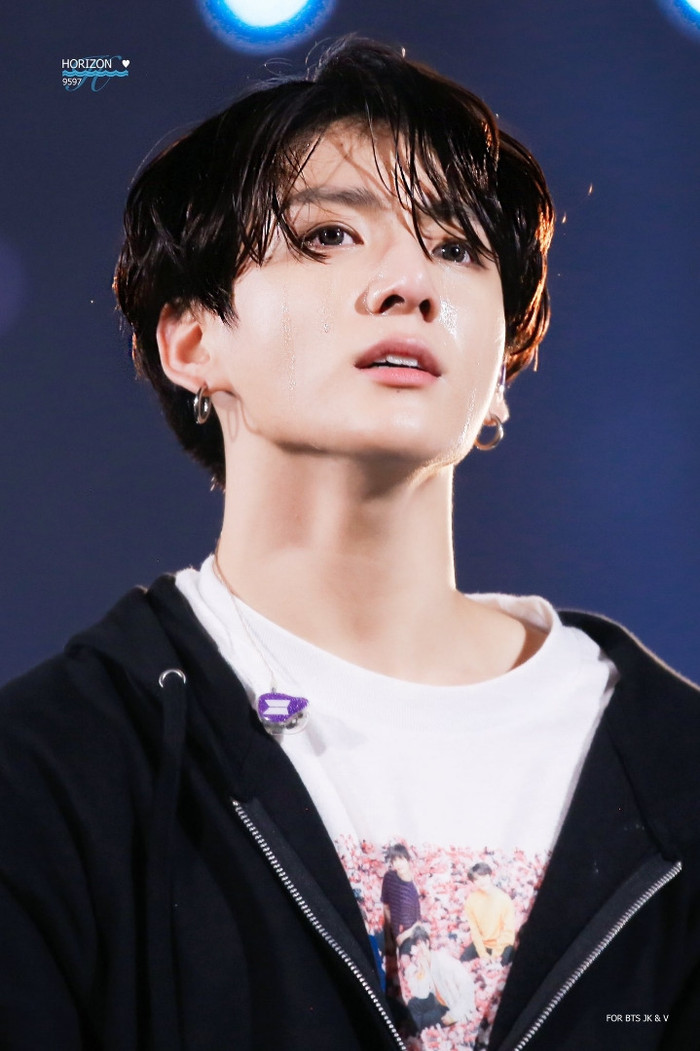 Có ai dễ thương như V và Jungkook, bom ảnh fan được tha thứ còn khi khóc thì J-Hope cũng thú nhận không thể cầm lòng Ảnh 7