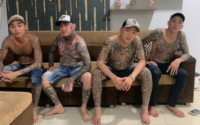 Truy tìm nhiều đối tượng liên quan đến vụ 200 giang hồ áo cam đập phá quán, chém người ở Sài Gòn Ảnh 2