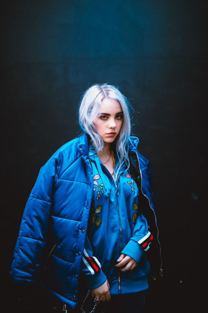 Hành động này của cô nàng đã gây ra khá nhiều tranh cãi trên MXH khắp nơi.