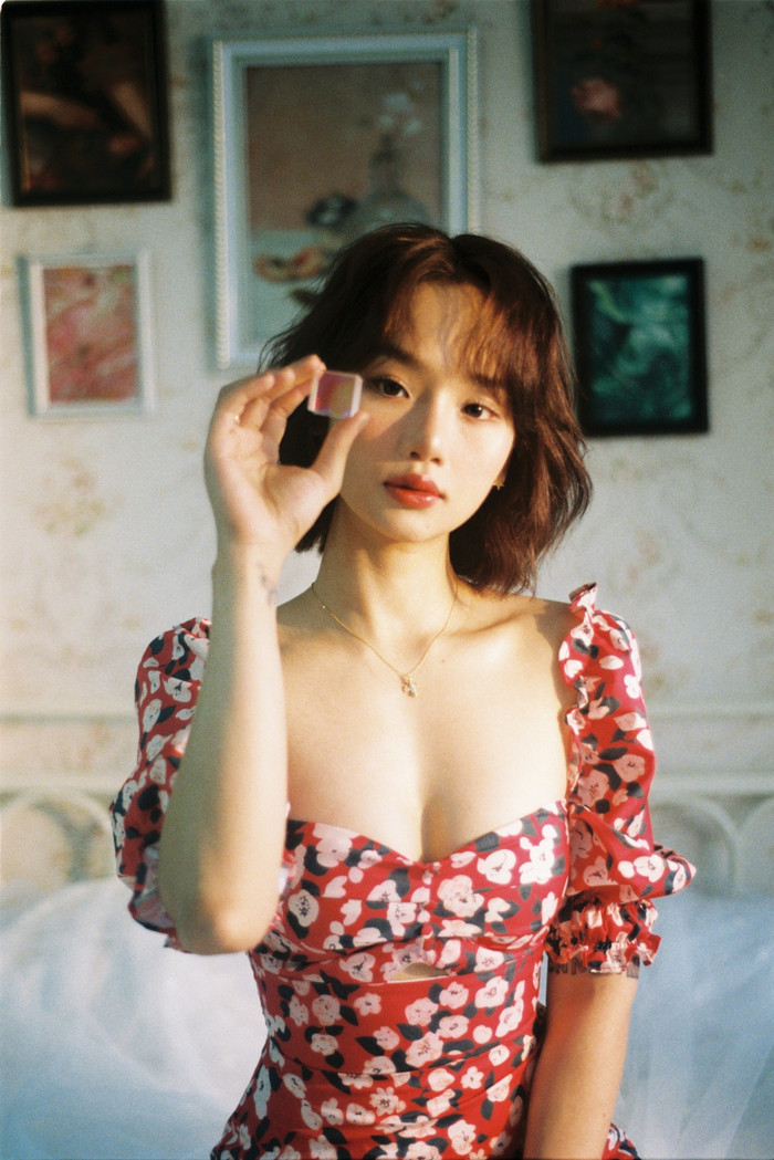 Miu Lê xuất hiện với vẻ ngoài đẹp nồng nàn khiến fan đứng ngồi không yên Ảnh 7