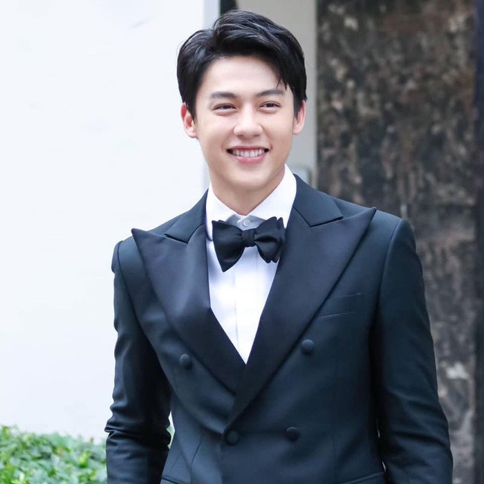 Nam chính vạn người mê Mark Prin