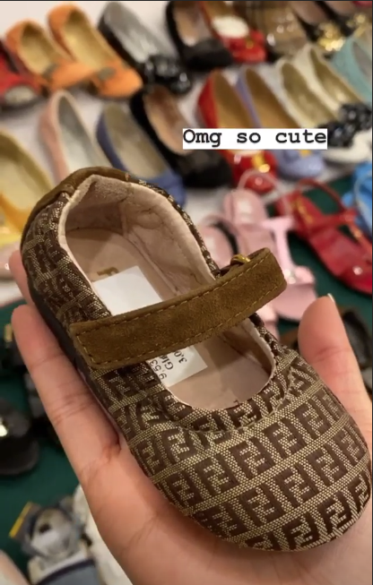 Là ái nữ nhà giàu, Tiên Nguyễn vẫn đứng bán quầy hàng giảm giá khiến nhiều người ngưỡng mộ Ảnh 5