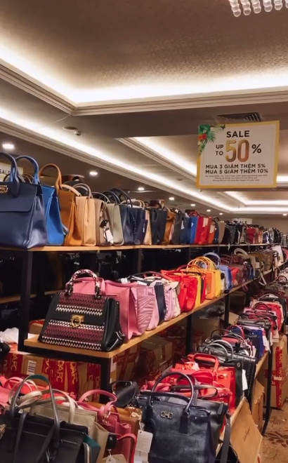 Là ái nữ nhà giàu, Tiên Nguyễn vẫn đứng bán quầy hàng giảm giá khiến nhiều người ngưỡng mộ Ảnh 4