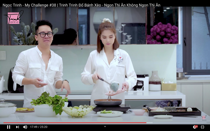 Ngọc Trinh ăn mặc lồng lộn để thực hiện thử thách đổ bánh xèo và cái kết Ảnh 8