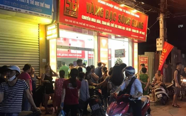 Ăn mặc lịch lãm đi cướp tiệm vàng, tên cướp tẩu thoát ngay trong đêm Ảnh 2