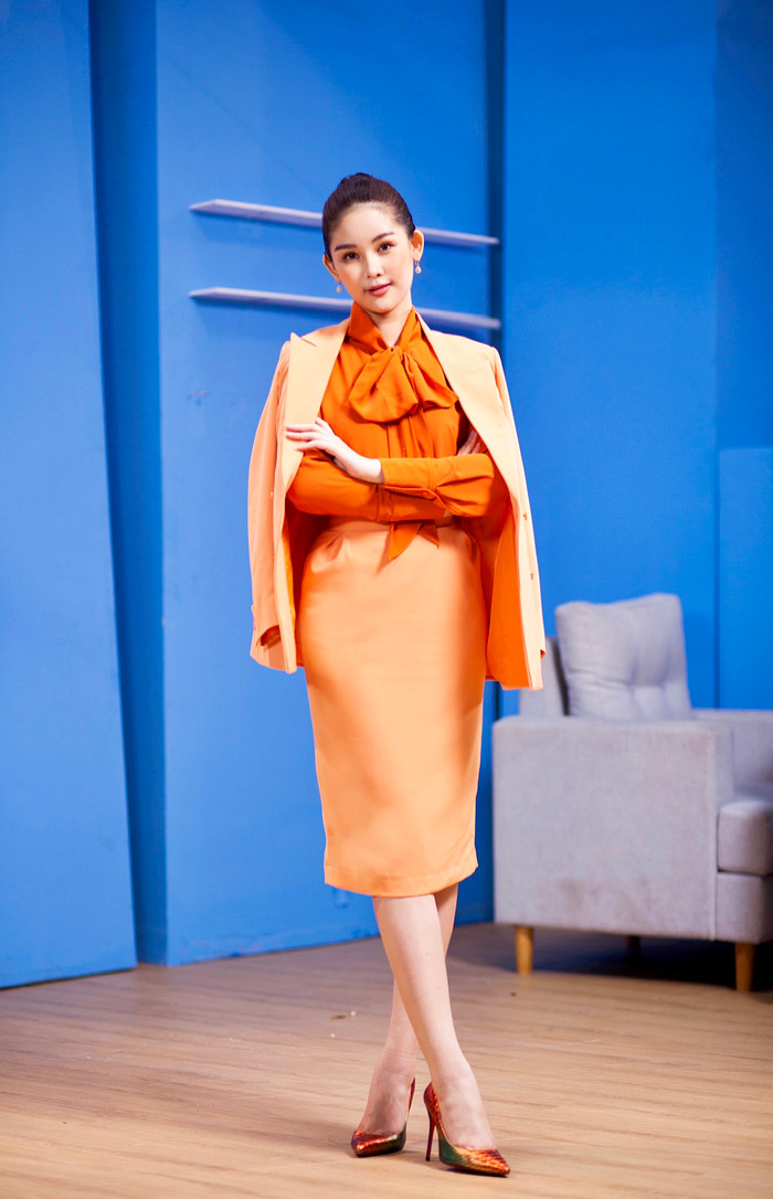 Lê Âu Ngân Anh hóa tiểu thư ngọt ngào, tư vấn mùa thi cử Ảnh 6