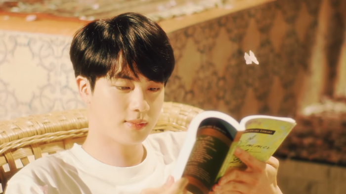 Giải mã 21 chi tiết đắt giá của MV 'Stay Gold' của BTS Ảnh 25