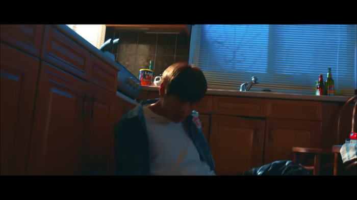 Giải mã 21 chi tiết đắt giá của MV 'Stay Gold' của BTS Ảnh 34