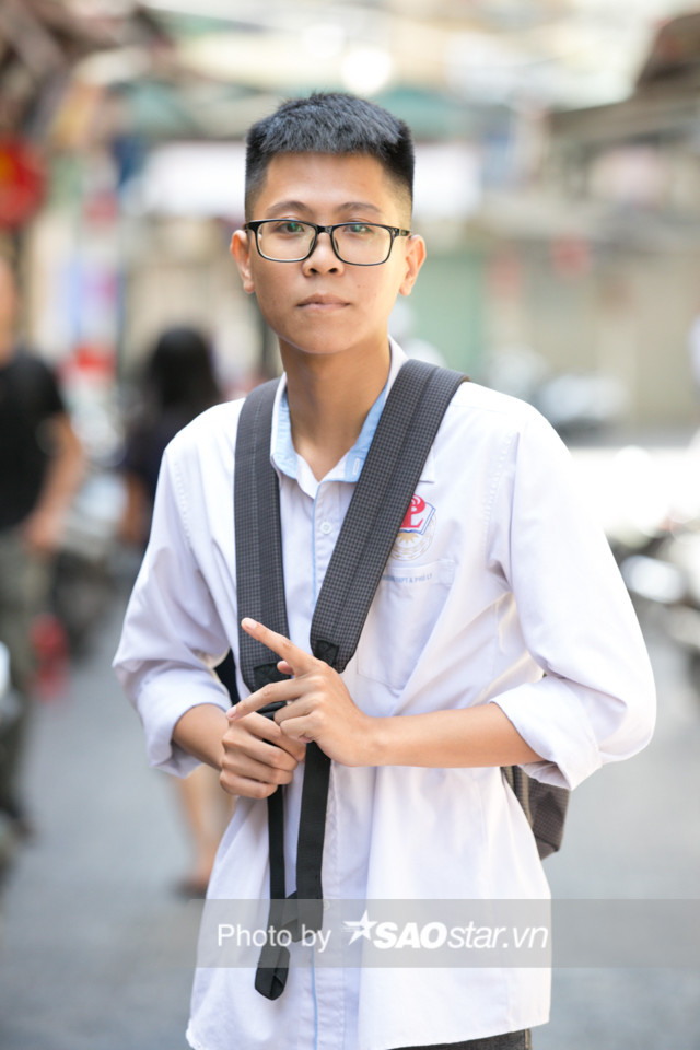 Thí sinh 18 tuổi lặn lội từ Hà Nam đến tham dự casting.