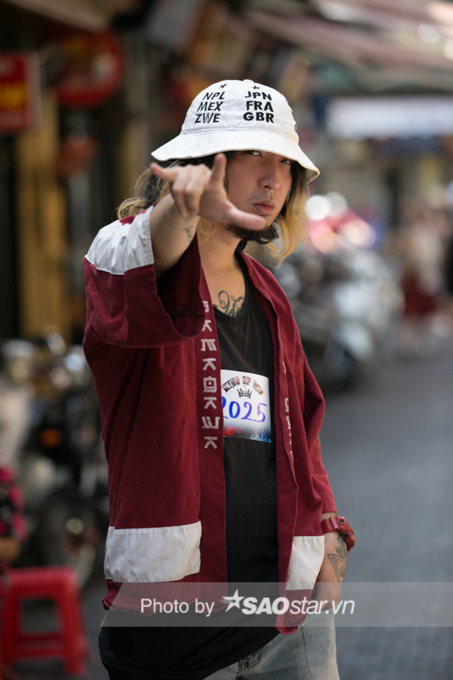 Hầu hết đều ưa chuộng trang phục mang phong cách hiphop, thể hiện cá tính mạnh.