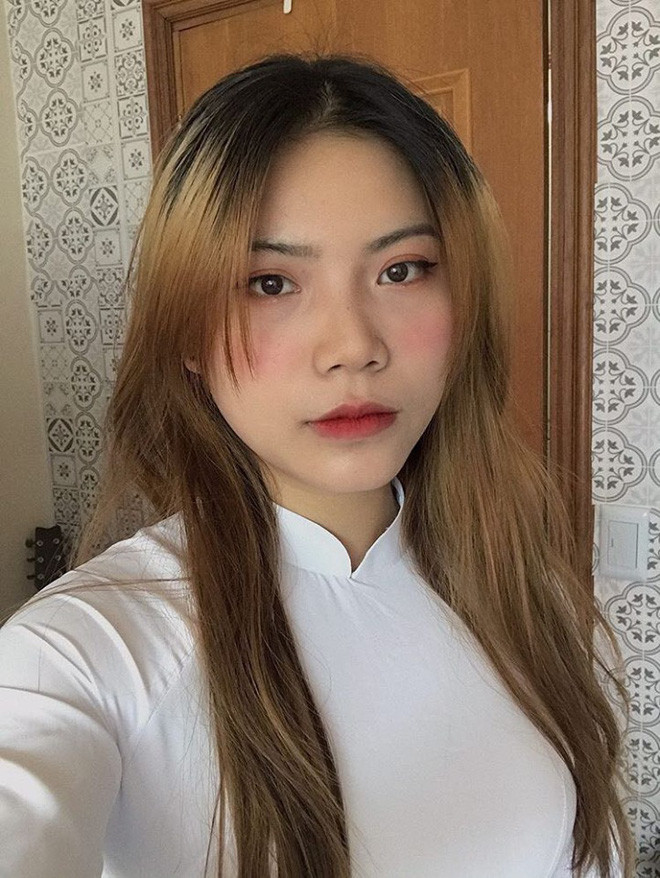 Nét nghiêm túc của Huyền sẽ trông như thế này đây!