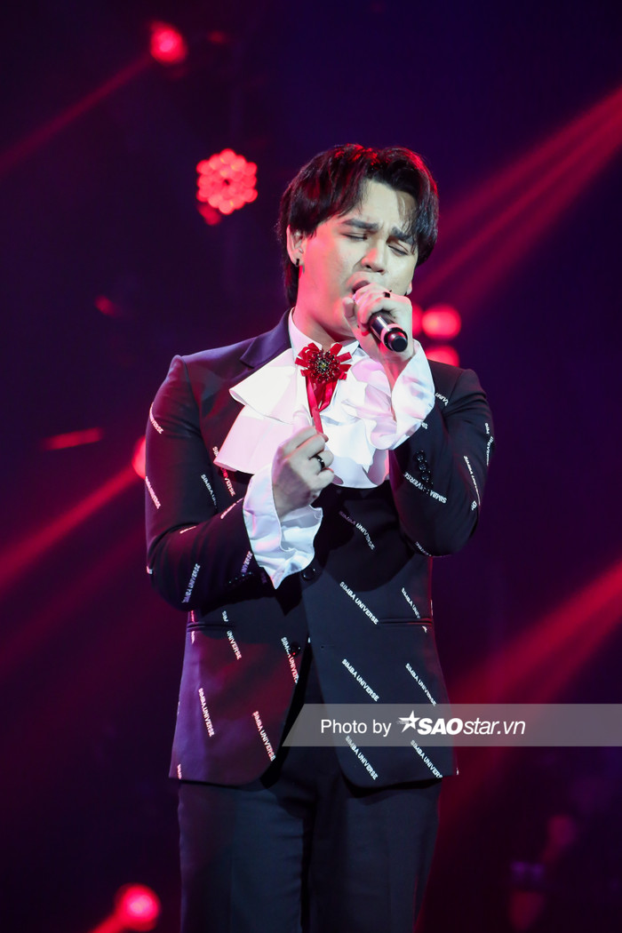 Hoa hậu Tiểu Vy và Erik lần đầu tiên song ca #EKSCTS, ngượng ngùng tiết lộ đã... để ý nhau từ lâu! Ảnh 19