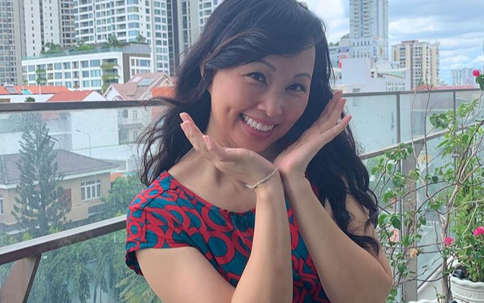 Shark Linh chia sẻ khoảnh khắc đời thường khi ngồi ăn trứng vịt lộn vỉa hè Ảnh 2