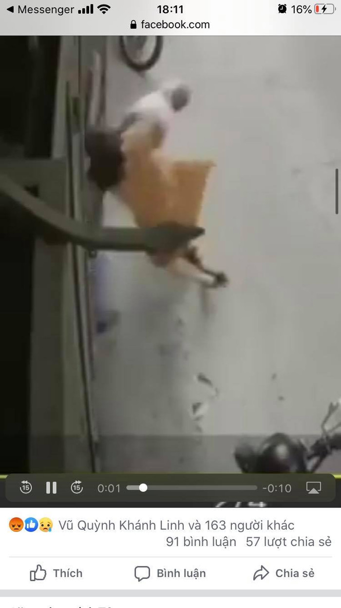 Sự việc sau đó đã gây bức xúc trên mạng xã hội