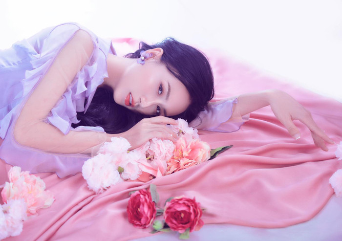 Lynk Lee tung bộ ảnh theo concept 'Thần tiên tỷ tỷ', trêu ghẹo fan: Đừng có mà khen tâm hồn Linh đẹp nha Ảnh 9