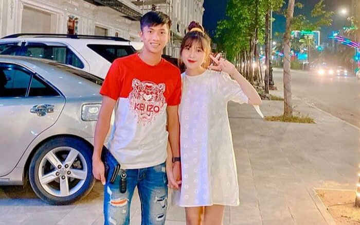 Vợ Văn Đức trải lòng khi có dấu hiệu sinh sớm giữa lúc chồng xa nhà: 'Vừa buồn vừa lo rớt nước mắt' Ảnh 2