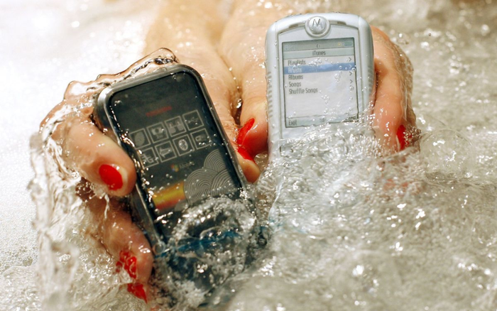 Vì sao điện thoại không chống nước chắc chắn sẽ 'ế hàng' ở Nhật Bản? Ảnh 2