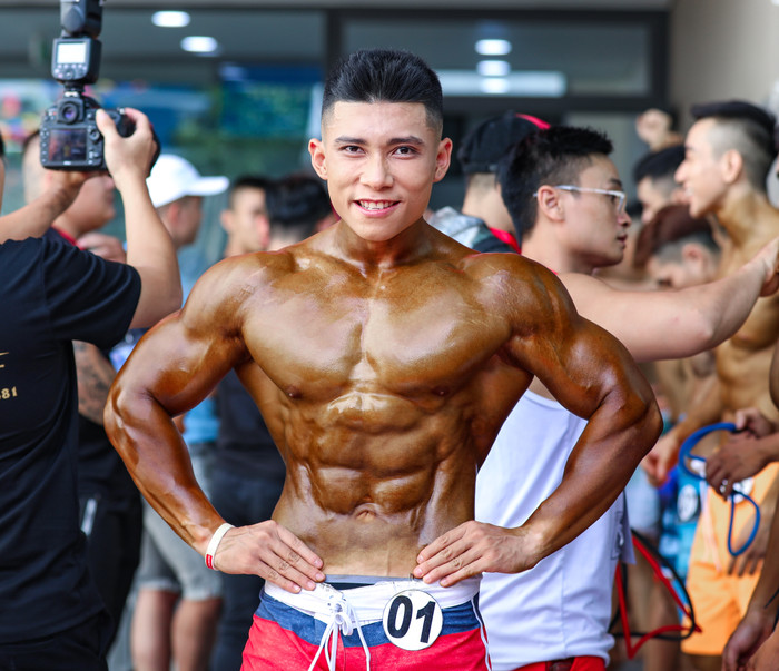   Sinh viên Nguyễn Phú Minh Đắc đạt giải vàng nội dung nam trẻ đến 21 tuổi