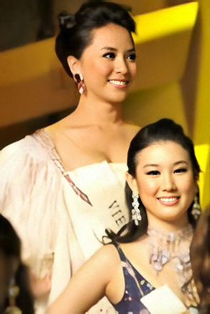 Bỏ qua mọi lùm xùm khi cô bị tuột mất giải thưởng người đẹp được yêu thích nhất tại Miss World 2008, khán giả vẫn mãi nhớ đến hình ảnh một cô gái thông minh, ngọt ngào và mang năng lượng tích cực  