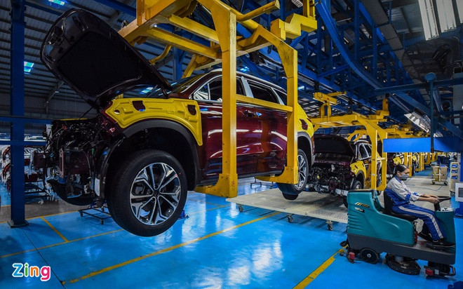 Tất cả dòng xe lắp ráp và sản xuất trong nước đều được giảm 50% lệ phí trước bạ từ ngày 28/6. Ảnh: Việt Linh. 