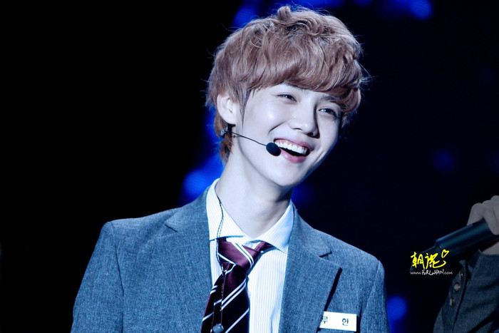 20 nam thần Hoa ngữ khiến fan 'ngất lịm' với nụ cười tỏa nắng: Bạn tan chảy trước ai? Ảnh 46