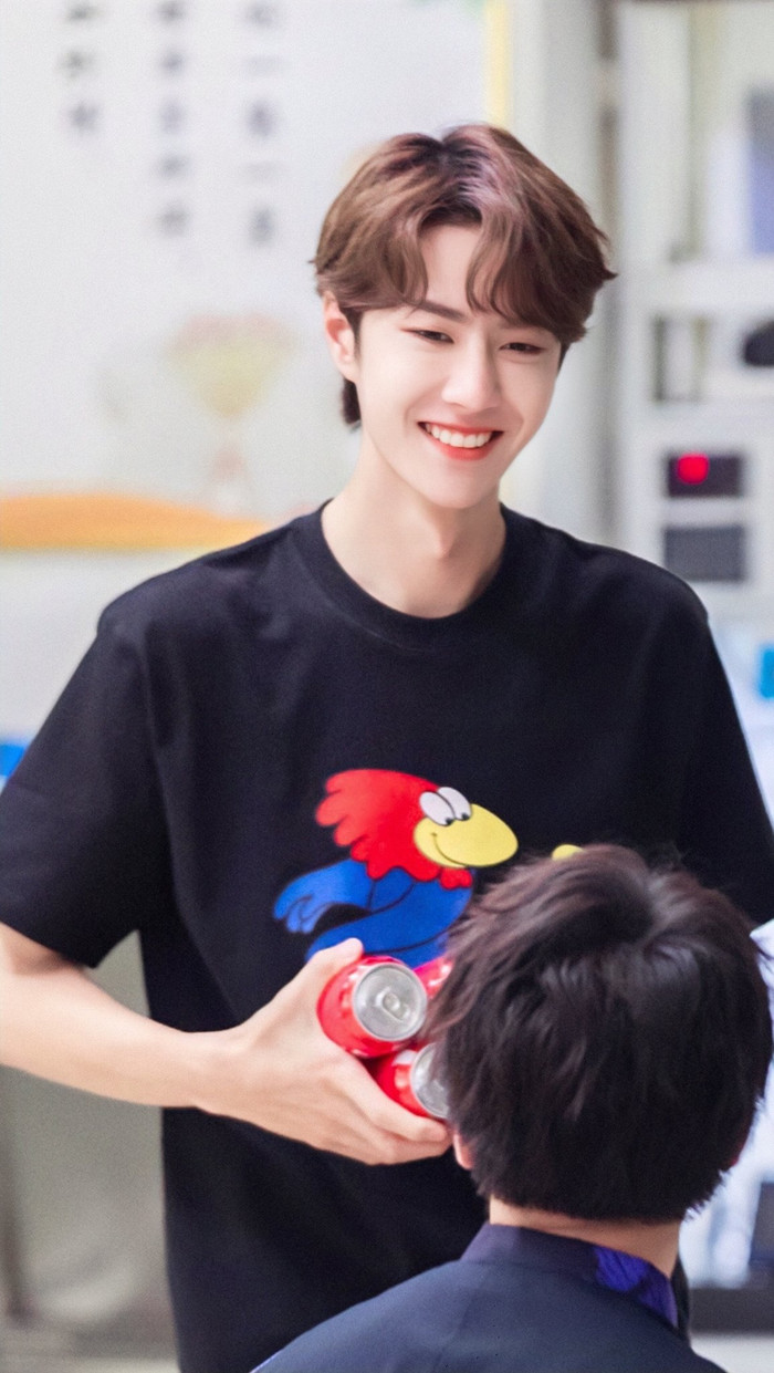 20 nam thần Hoa ngữ khiến fan 'ngất lịm' với nụ cười tỏa nắng: Bạn tan chảy trước ai? Ảnh 22