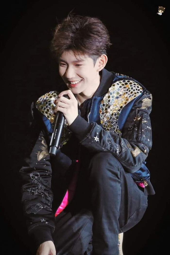 20 nam thần Hoa ngữ khiến fan 'ngất lịm' với nụ cười tỏa nắng: Bạn tan chảy trước ai? Ảnh 13