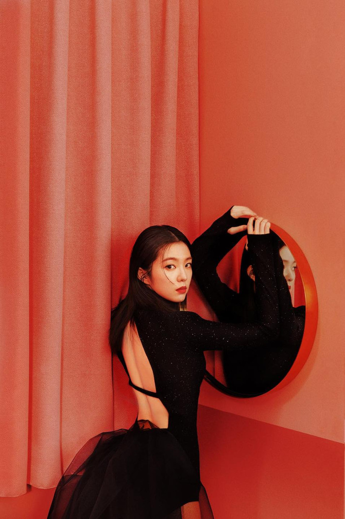 Nhóm nhỏ Seulgi - Irene tung video 'nhá hàng' ngập tràn visual, Irene táo bạo trong ảnh teaser khiến fan lo lắng về sân khấu debut vì lý do này Ảnh 7