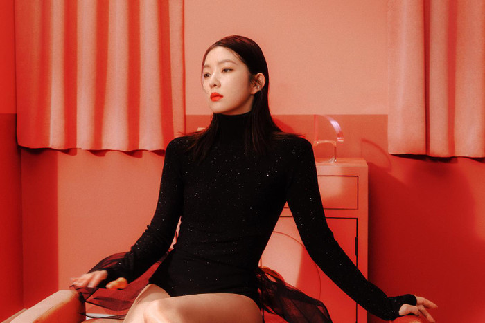 Nhóm nhỏ Seulgi - Irene tung video 'nhá hàng' ngập tràn visual, Irene táo bạo trong ảnh teaser khiến fan lo lắng về sân khấu debut vì lý do này Ảnh 4