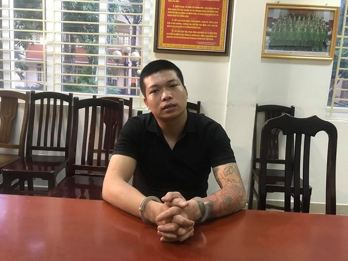 Đối tượng Nguyễn Khắc Hải tại cơ quan công an