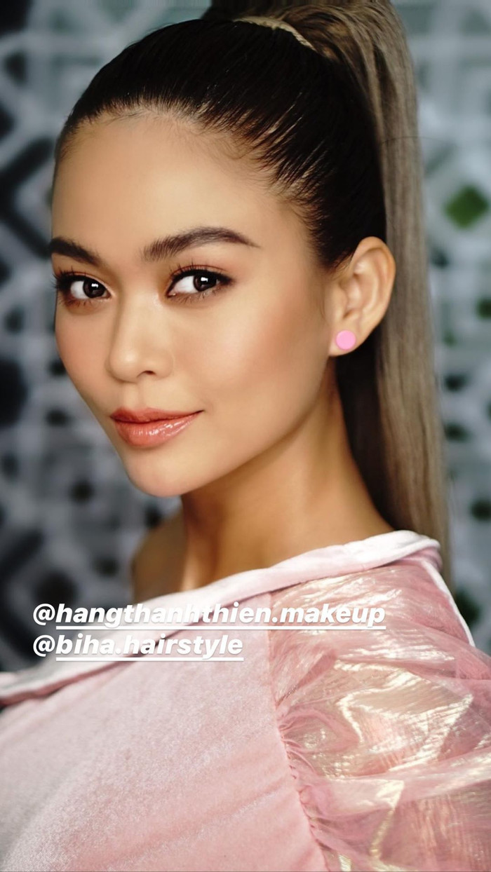 Á hậu Mâu Thủy thu hút với layout sắc lạnh.