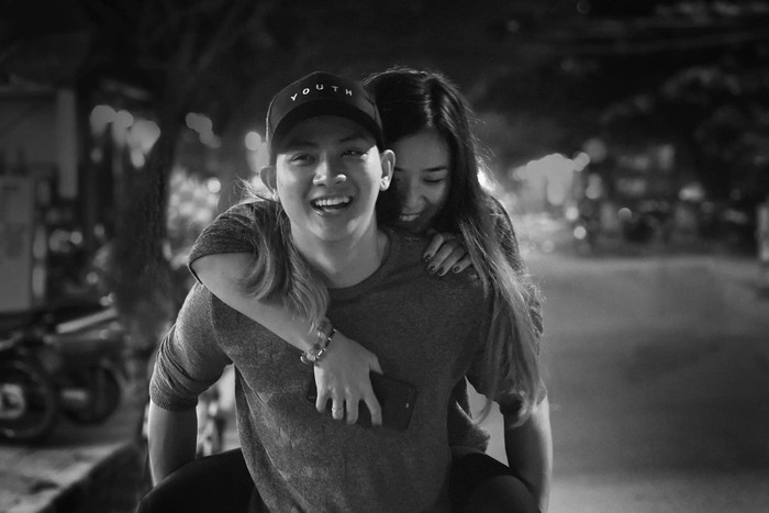 Vợ Hoài Lâm vui vẻ đi ăn cùng gia đình sau khi tuyên bố li hôn Ảnh 3