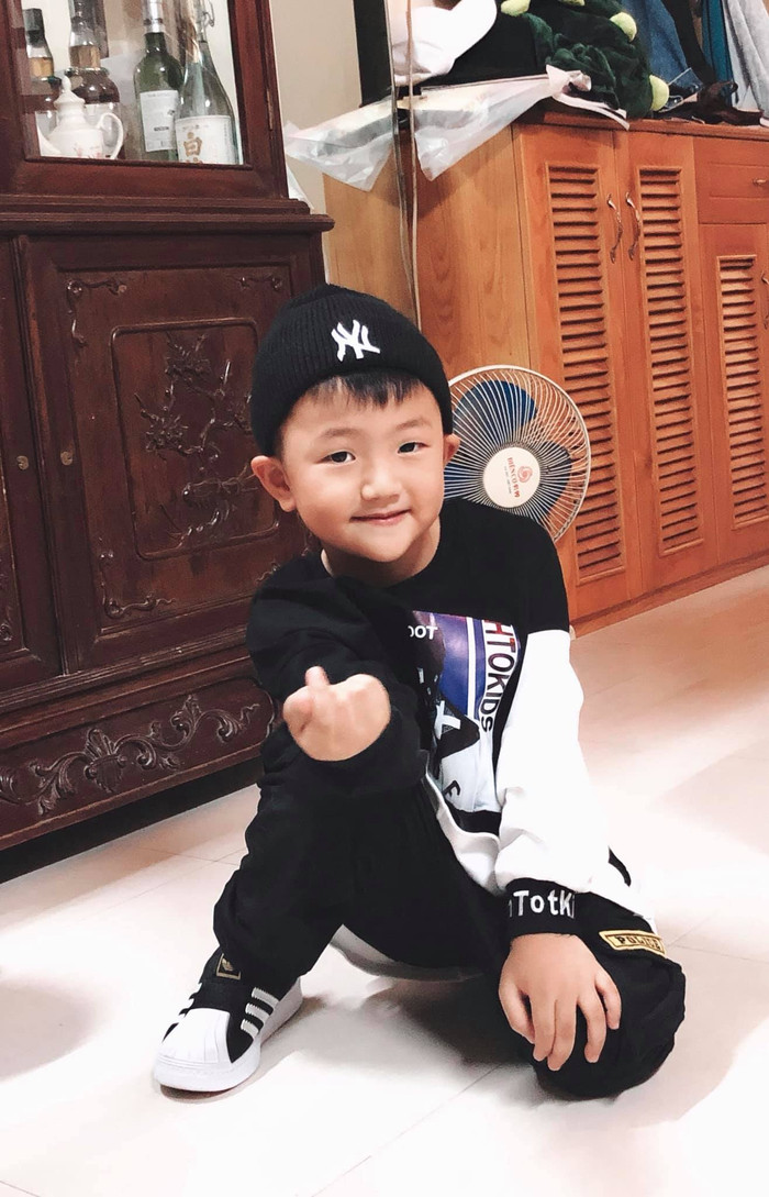 Con trai Thu Quỳnh lớn càng phổng phao và có nhiều nét giống bố