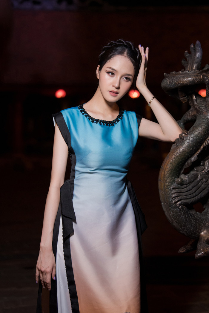 Lên xe hoa ở tuổi 23 và trở thành một bà mẹ 2 con, Hoàng Anh đã gần như thay đổi, trở thành một người mẹ trẻ điềm đạm, trưởng thành và chín chắn hơn rất nhiều