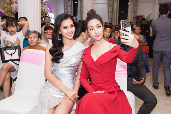 Đỗ Mỹ Linh - Trần Tiểu Vy - Lương Thùy Linh đẹp không tì vết, tự hào Top Hoa hậu Nhân ái Miss World Ảnh 16