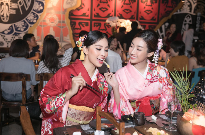 Đỗ Mỹ Linh - Trần Tiểu Vy - Lương Thùy Linh đẹp không tì vết, tự hào Top Hoa hậu Nhân ái Miss World Ảnh 12