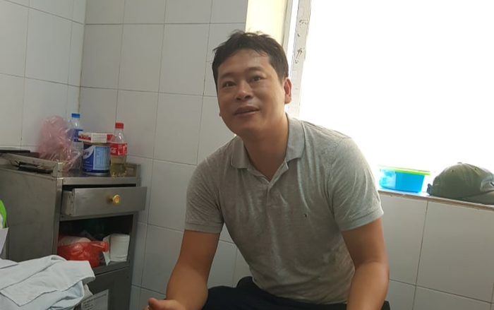 Vụ nam thanh niên bị tên cướp tiệm vàng đâm trọng thương: Mọi chi phí điều trị cho em gia đình chúng tôi sẽ lo hết’ Ảnh 2