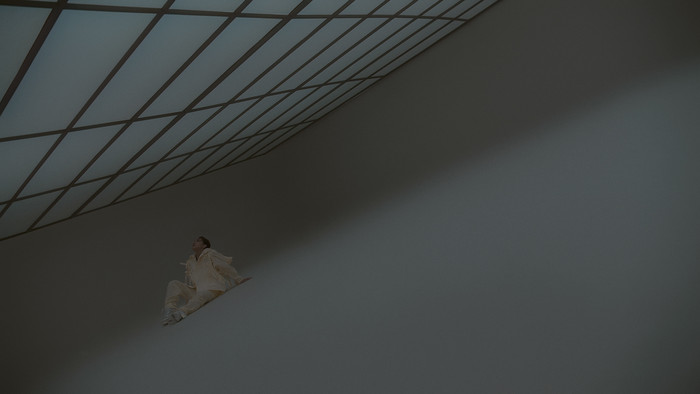 41 giây teaser Có chắc yêu là đây từ Sơn Tùng M-TP: Nhạc nghe na ná Chạy ngay đi, hình ảnh tối om đến mức gây khó chịu Ảnh 4