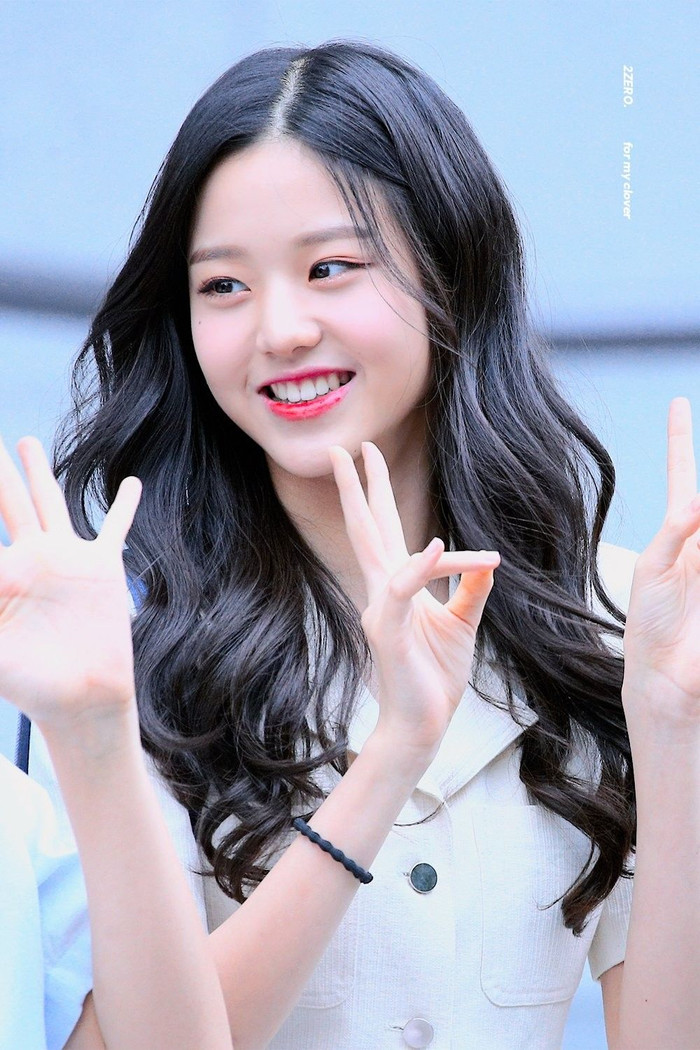 Chân dung nữ idol ko ngán bất kỳ kiểu tóc nào là đây: Từ tết đến đuôi ngựa, thậm chí cả tóc tém Ảnh 7