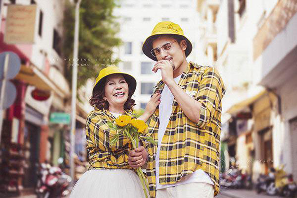 Sau tin đồn 'rạn nứt', chú rể Pakistan bất ngờ đăng dòng trạng thái ngọt ngào cho 'cô dâu 65 tuổi' Ảnh 4