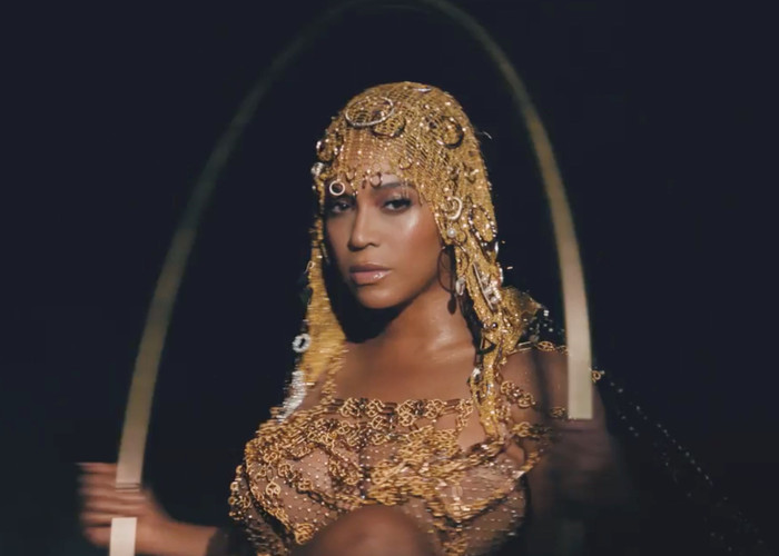Beyoncé xuất hiện lộng lẫy trong phần thả thính về album visual mới.