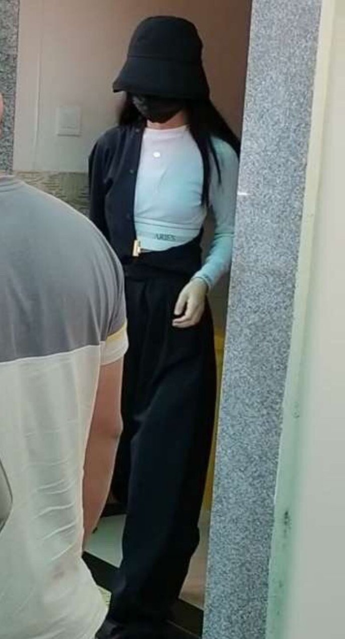 Triệu Lệ Dĩnh lộ eo thon khi quay hình ' Nhà hàng Trung Hoa 4', vô tình bị cư dân mạng trêu chọc Ảnh 19