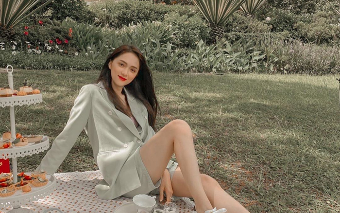 Chán khoe vòng 1 no tròn, Hương Giang lại 'ám ảnh' fan với đôi chân thon nuột nà Ảnh 2